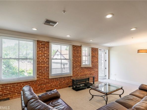 139 S Los Robles Avenue 205, Pasadena CA 91101