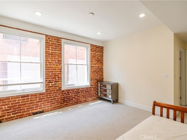 139 S Los Robles Avenue 205, Pasadena CA 91101