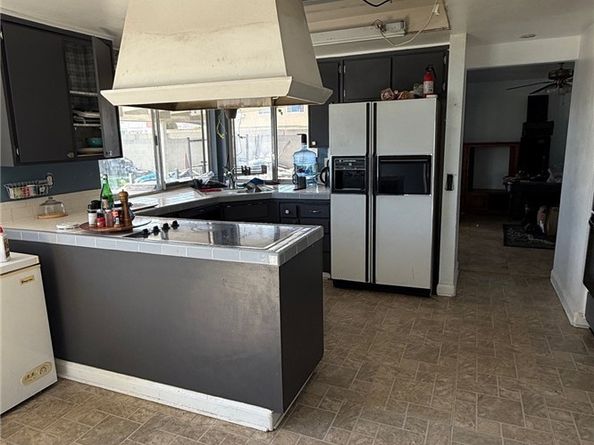 7002 Valentine Drive, Huntington Beach CA 92647