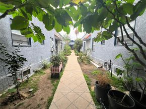 1135 E 3rd Street, Long Beach CA 90802