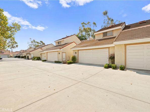 16 Wellesley 2, Irvine CA 92612