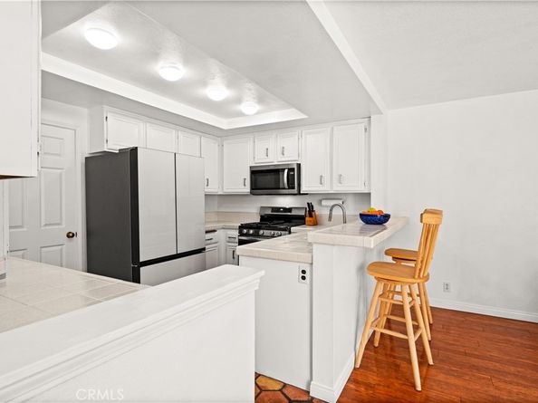 16 Wellesley 2, Irvine CA 92612