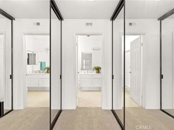 16 Wellesley 2, Irvine CA 92612