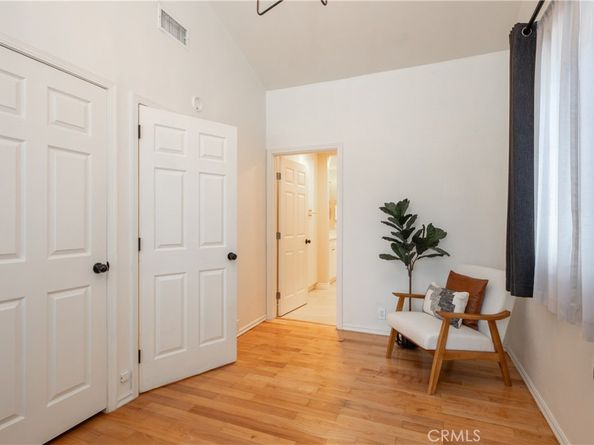 5835 Denny Avenue, North Hollywood CA 91601