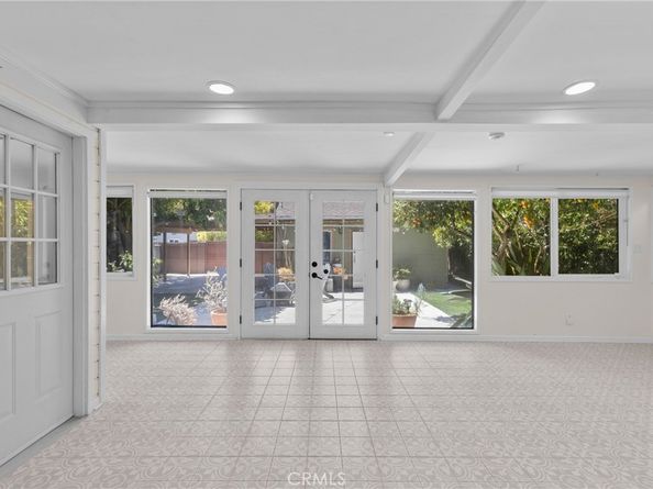 5835 Denny Avenue, North Hollywood CA 91601