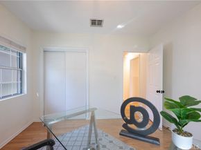 5835 Denny Avenue, North Hollywood CA 91601