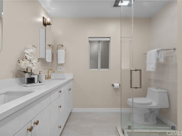 5835 Denny Avenue, North Hollywood CA 91601