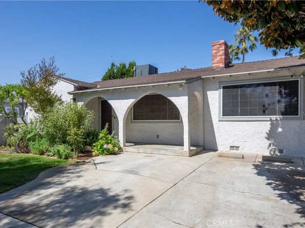 5835 Denny Avenue, North Hollywood CA 91601
