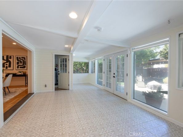 5835 Denny Avenue, North Hollywood CA 91601