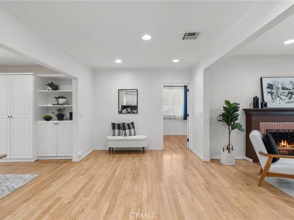 5835 Denny Avenue, North Hollywood CA 91601