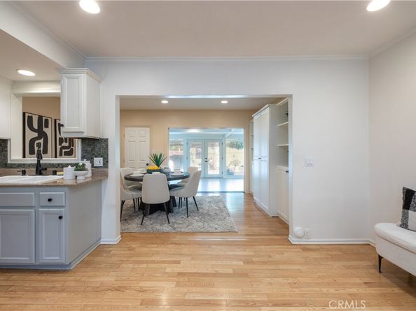 5835 Denny Avenue, North Hollywood CA 91601