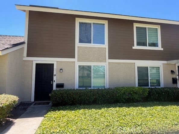 2951 S Sycamore Street C, Santa Ana CA 92707
