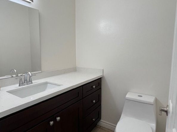 2951 S Sycamore Street C, Santa Ana CA 92707