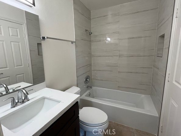 2951 S Sycamore Street C, Santa Ana CA 92707