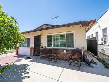 933 S La Verne Avenue