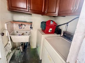 933 S La Verne Avenue, East Los Angeles CA 90022