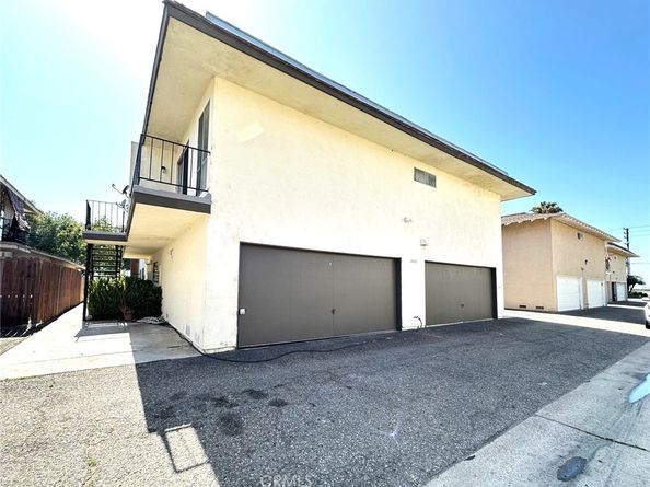 16052 Waikiki Lane, Huntington Beach CA 92649