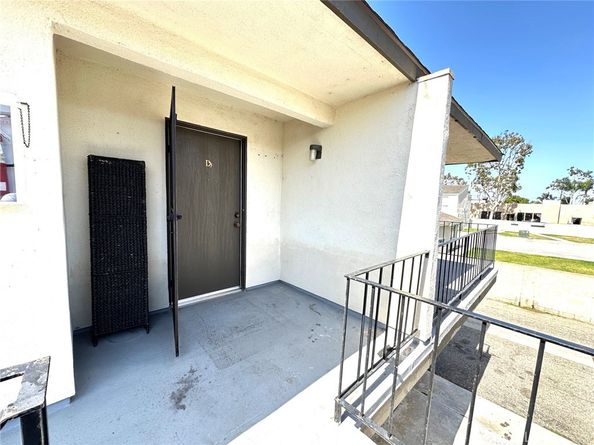 16052 Waikiki Lane, Huntington Beach CA 92649