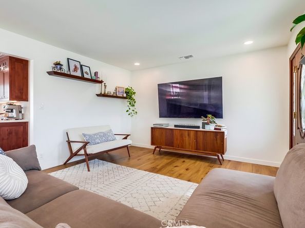 2154 Kallin Avenue, Long Beach CA 90815