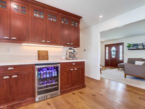 2154 Kallin Avenue, Long Beach CA 90815
