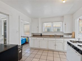 1036 W 107th Street, Los Angeles CA 90044