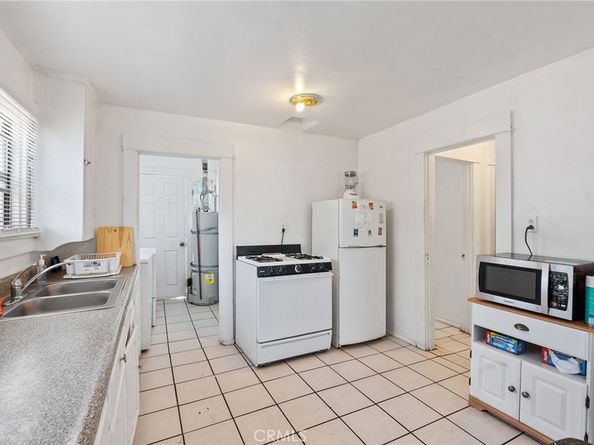 1036 W 107th Street, Los Angeles CA 90044