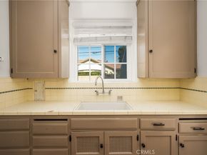801 W 17th Street, Santa Ana CA 92706