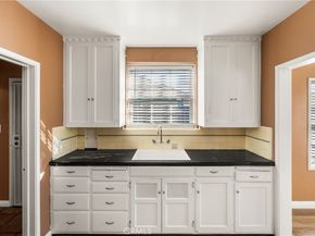 801 W 17th Street, Santa Ana CA 92706