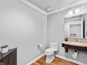 401 Bernard 202, Costa Mesa CA 92627