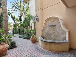 401 Bernard 202, Costa Mesa CA 92627