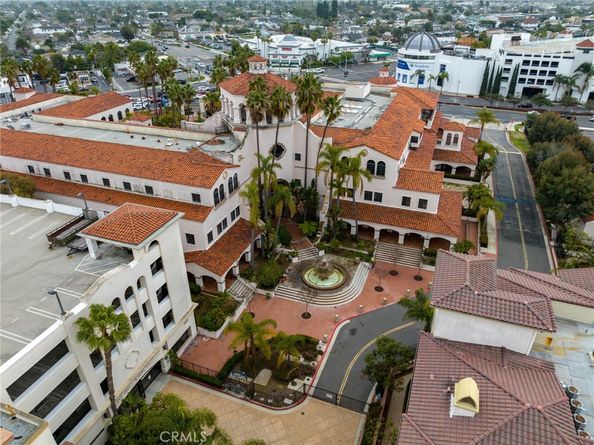 401 Bernard 202, Costa Mesa CA 92627