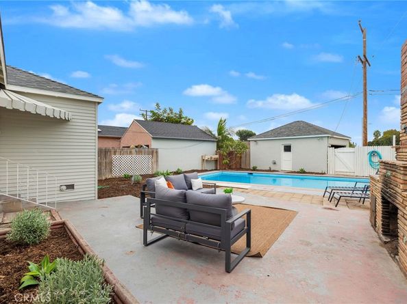 3910 E De Ora Way, Long Beach CA 90815