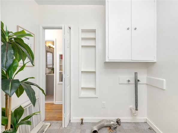 3910 E De Ora Way, Long Beach CA 90815