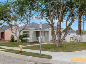 3910 E De Ora Way, Long Beach CA 90815