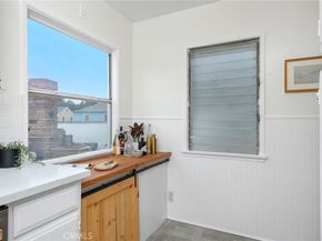 3910 E De Ora Way, Long Beach CA 90815