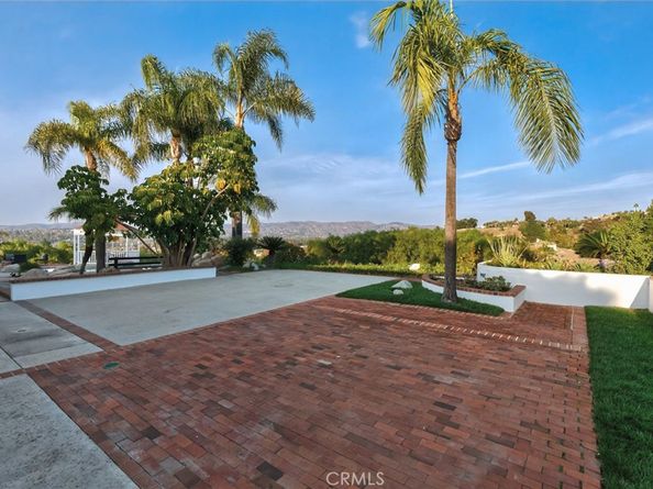 266 S Via Montanera, Anaheim Hills CA 92807