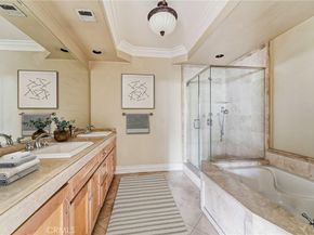 850 N Croft 301, Los Angeles CA 90069