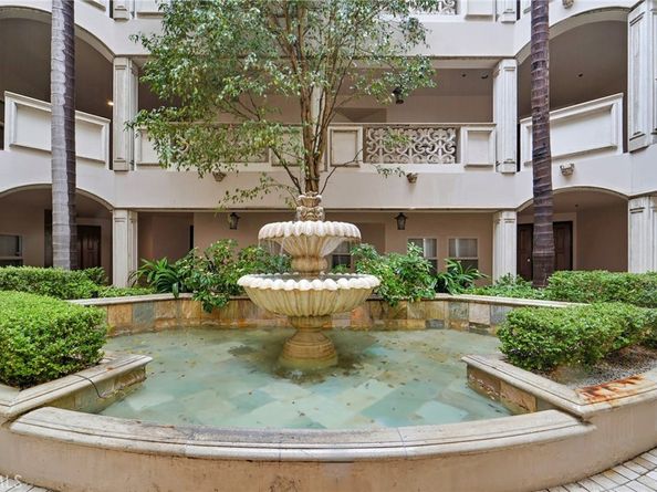 850 N Croft 301, Los Angeles CA 90069
