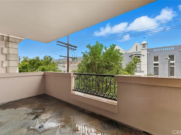 850 N Croft 301, Los Angeles CA 90069