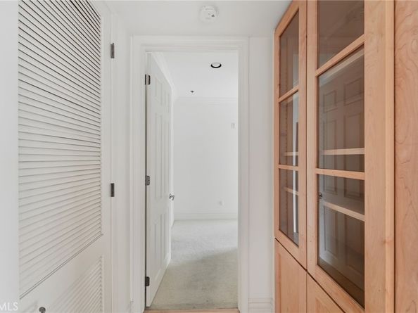 850 N Croft 301, Los Angeles CA 90069