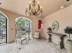 850 N Croft 301, Los Angeles CA 90069