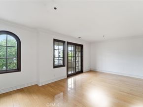 850 N Croft 301, Los Angeles CA 90069