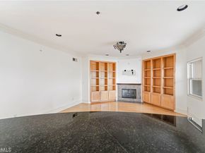 850 N Croft 301, Los Angeles CA 90069
