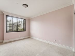 850 N Croft 301, Los Angeles CA 90069