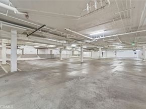 850 N Croft 301, Los Angeles CA 90069