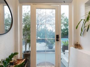 2207 - 2009 Apex Avenue, Los Angeles CA 90039