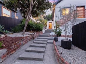 2207 - 2009 Apex Avenue, Los Angeles CA 90039