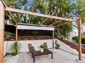 2207 - 2209 Apex Avenue, Los Angeles CA 90039