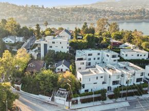 2207 - 2009 Apex Avenue, Los Angeles CA 90039