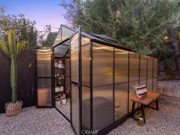 2207 - 2009 Apex Avenue, Los Angeles CA 90039